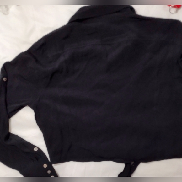 NWT🔥 Anthropologie Olivaceous Lightweight Tie-front Opaque Blouse Size Large - Picture 3 of 9